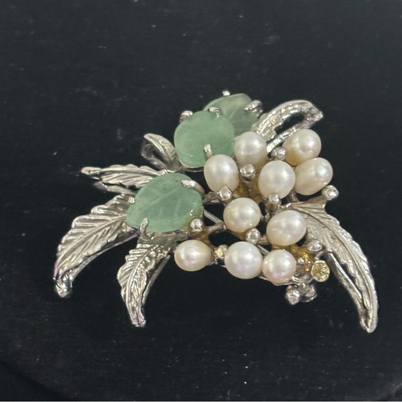 Vintage Jade and real pearl pendant/brooch - Picture 3 of 9
